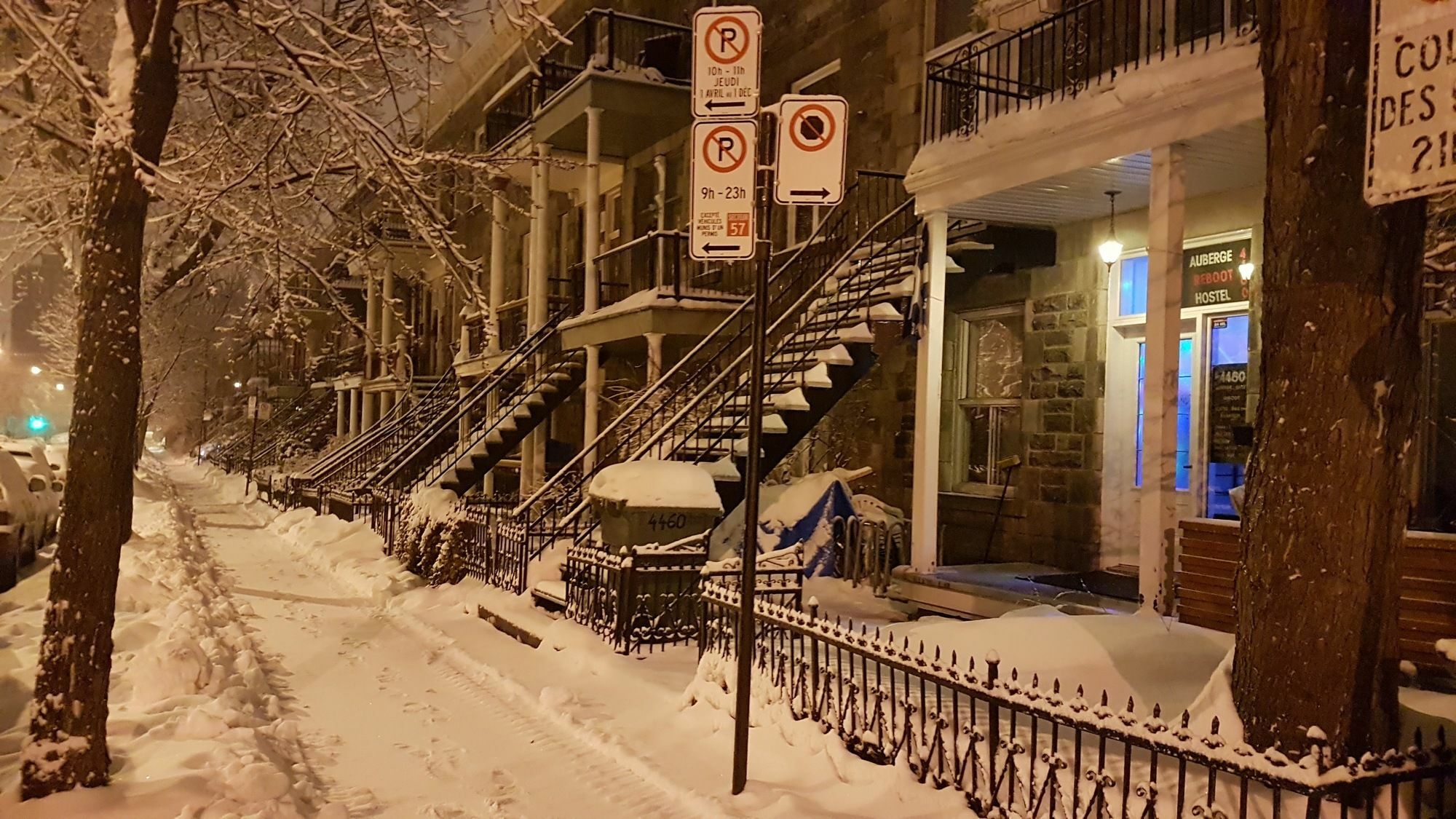 Auberge Reboot Hostel Montreal Exterior photo