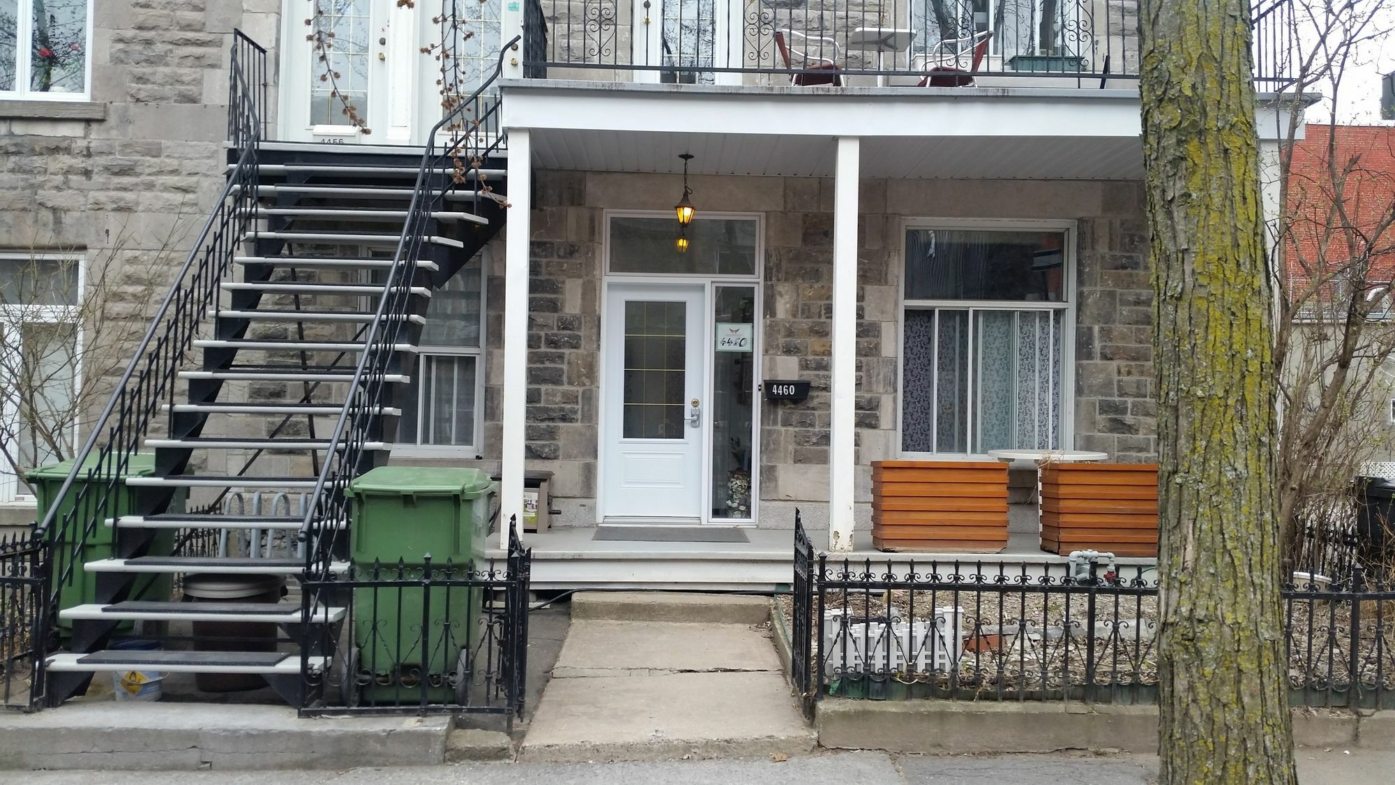 Auberge Reboot Hostel Montreal Exterior photo
